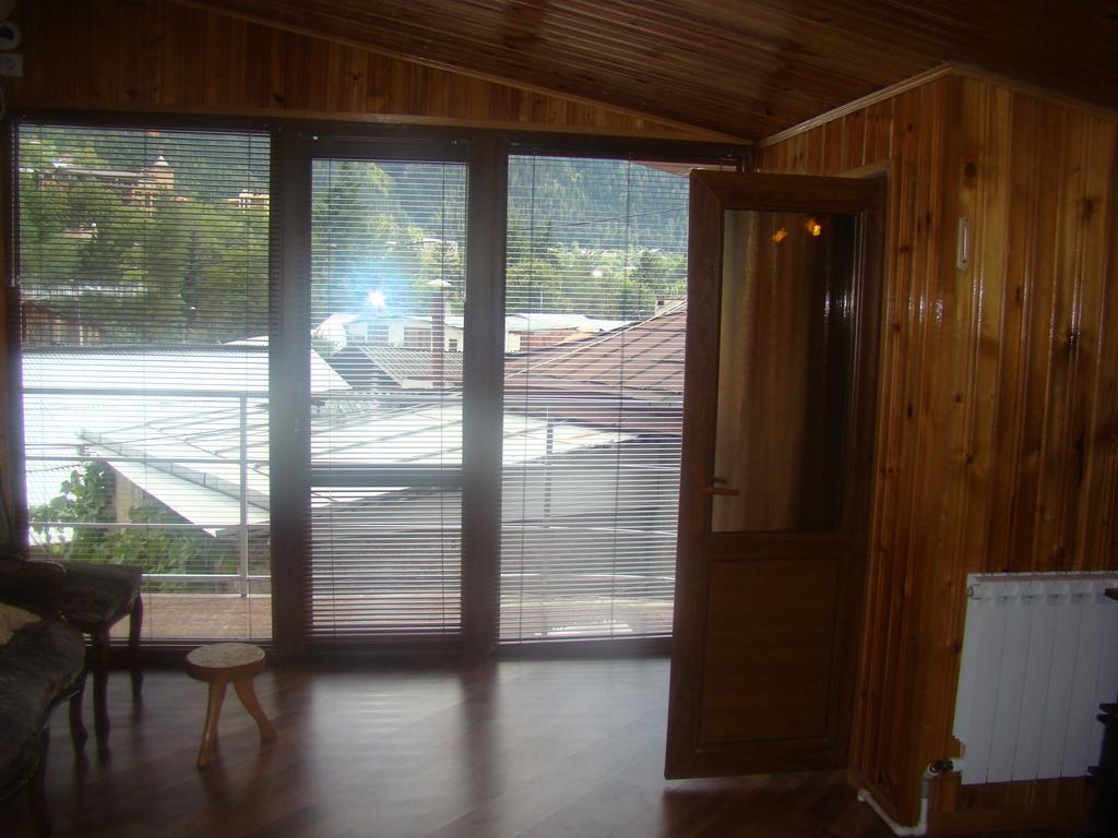 House In Borjomi Hotel Exterior photo